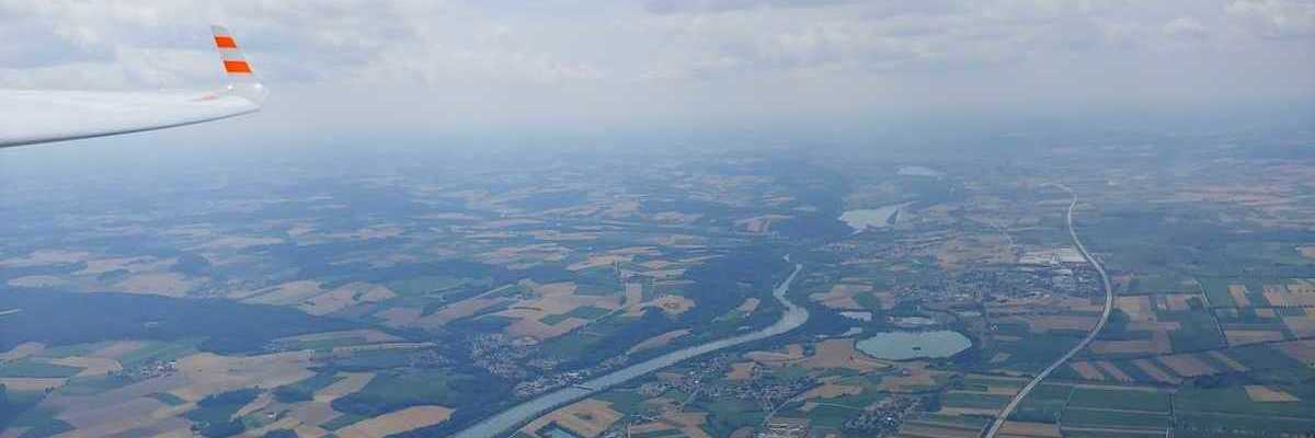 Verortung via Georeferenzierung der Kamera: Aufgenommen in der Nähe von Dingolfing-Landau, Deutschland in 1800 Meter